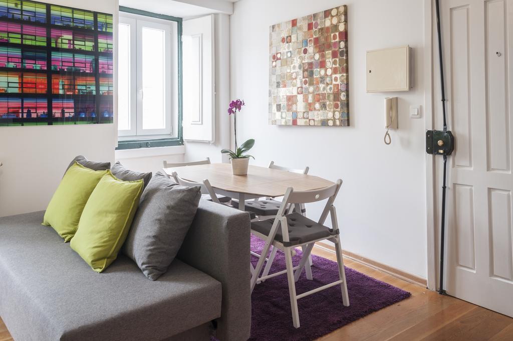 Contemporary Lisbon Apartment In Historical Chiado Exterior foto