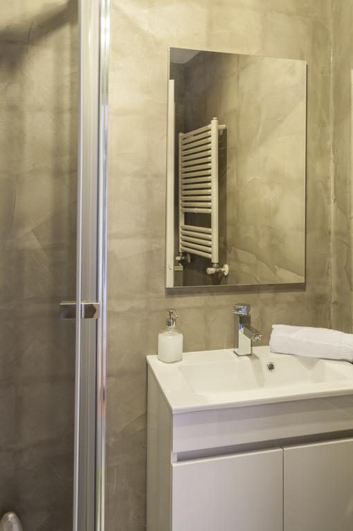 Contemporary Lisbon Apartment In Historical Chiado Exterior foto