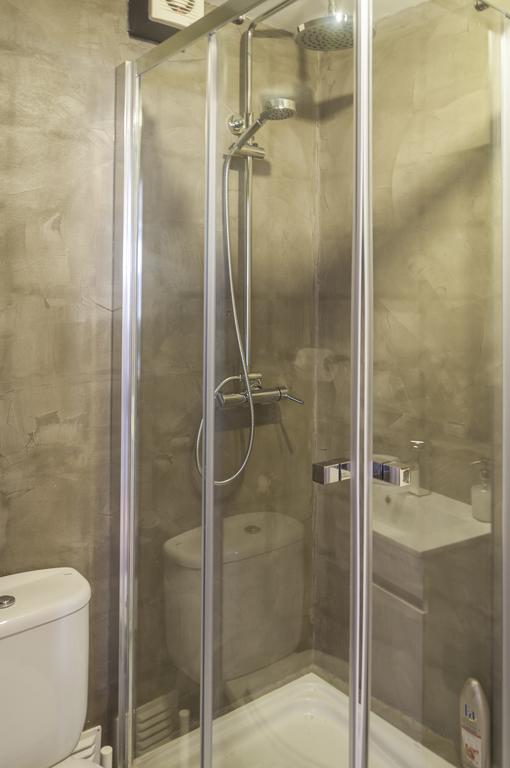 Contemporary Lisbon Apartment In Historical Chiado Exterior foto